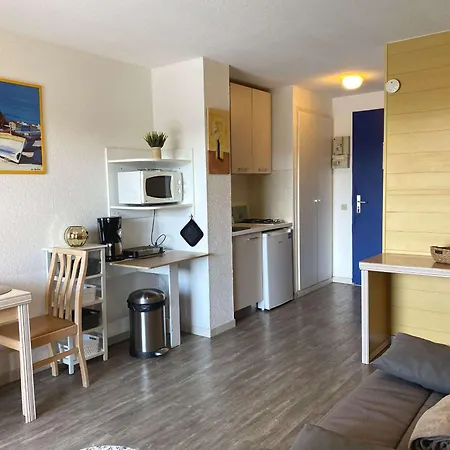 Apartment Avec Terrasse Et Piscine, Parking Inclus *