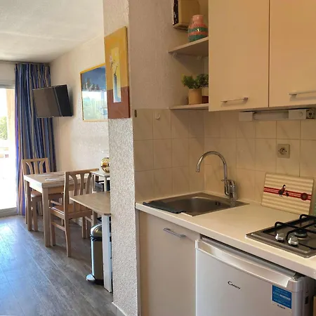 Avec Terrasse Et Piscine, Parking Inclus * Balaruc-les-Bains