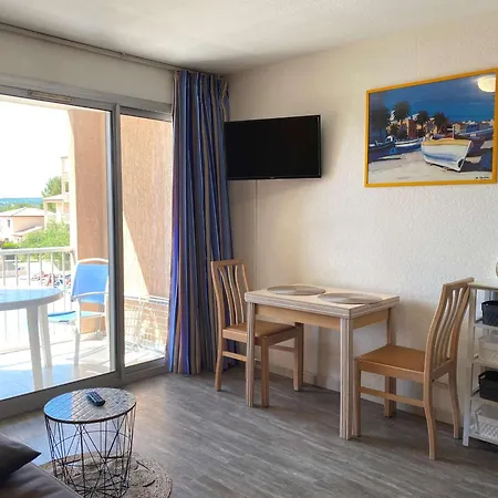 Avec Terrasse Et Piscine, Parking Inclus * Balaruc-les-Bains